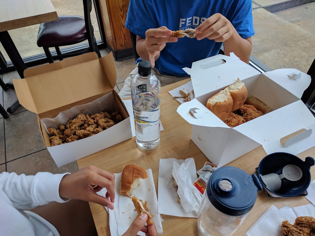 Carters Fried Chicken | restaurant | 663 College St, Cuthbert, GA 39840, USA | 2297326400 OR +1 229-732-6400