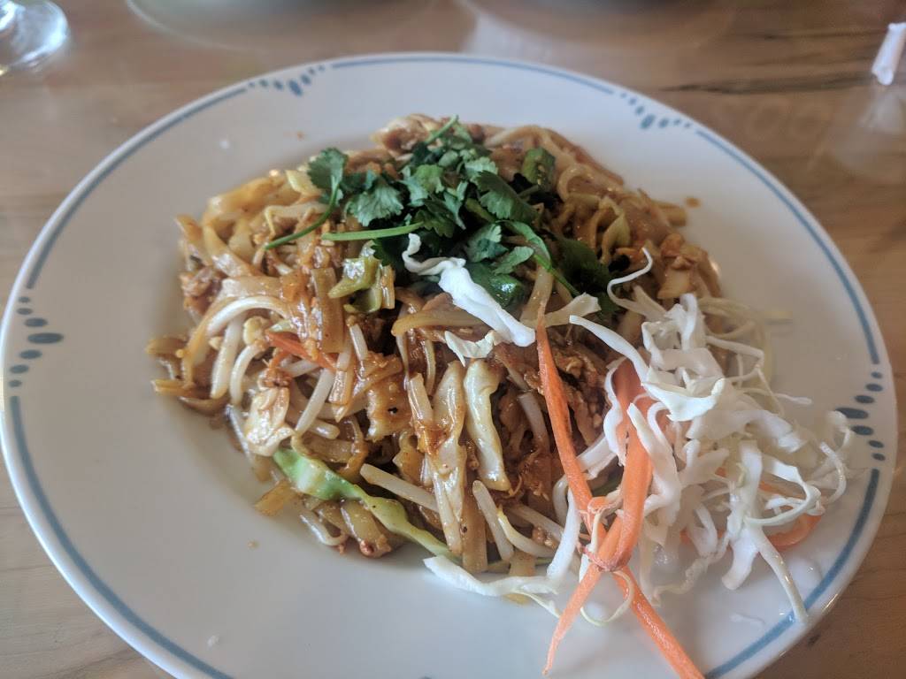 Bangkok Thai Food (2099 Wadsworth Blvd) | restaurant | 2099 Wadsworth Blvd b16, Lakewood, CO 80214, USA | 3032388000 OR +1 303-238-8000