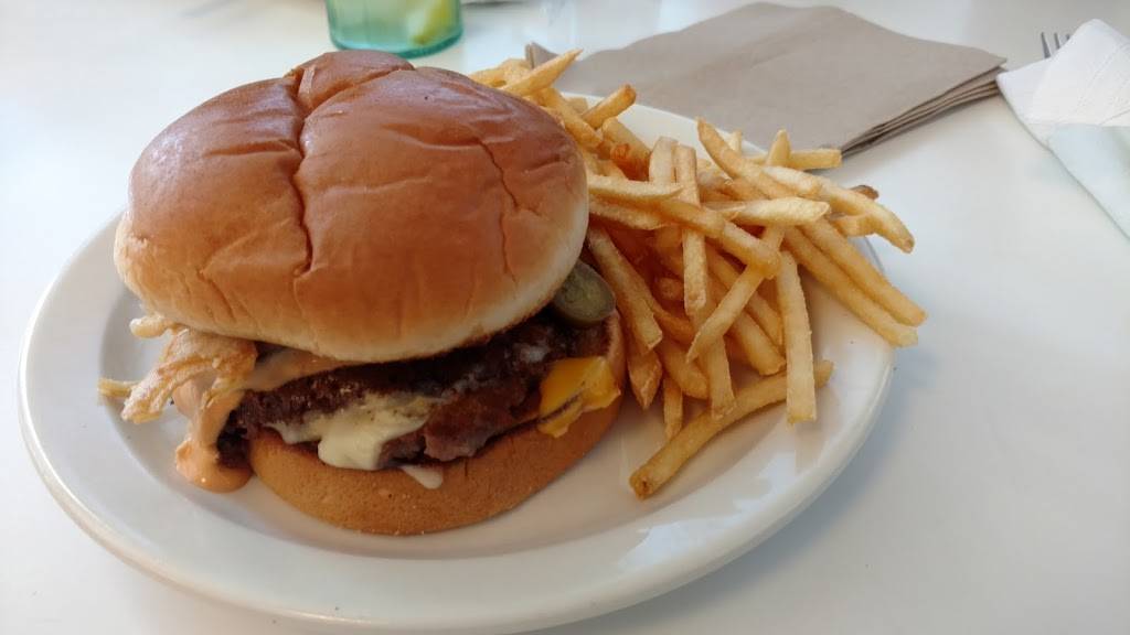 Steak n Shake | restaurant | 927 Saxon Blvd, Orange City, FL 32763, USA | 3867745440 OR +1 386-774-5440