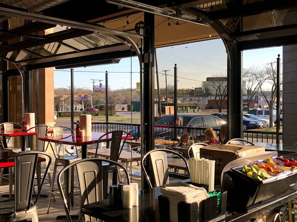 Fuzzys Taco Shop | restaurant | 6760 Abrams Rd #101, Dallas, TX 75231, USA | 4692480601 OR +1 469-248-0601