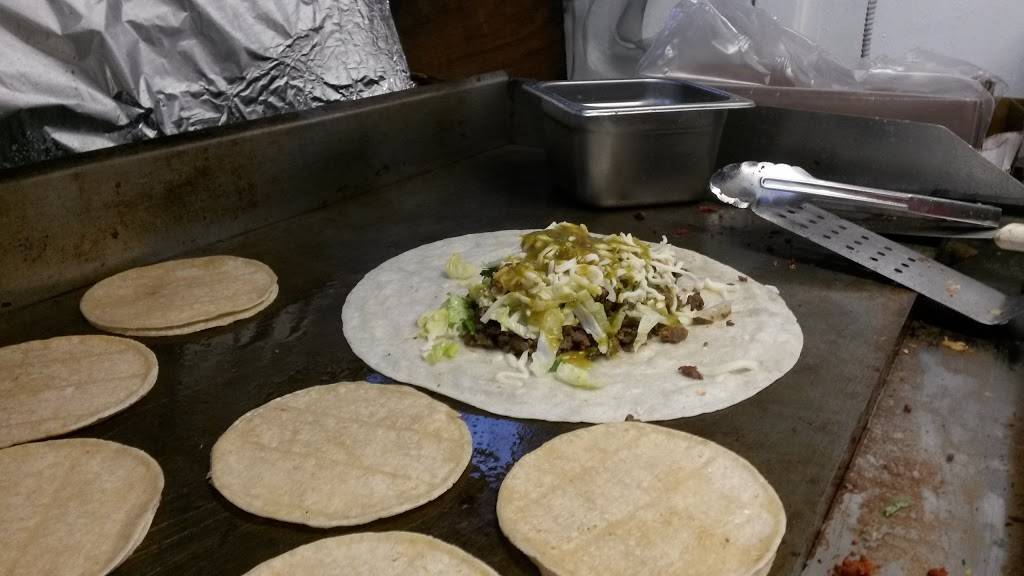 Taqueria Cueramaro | restaurant | 419 N Main St, New Carlisle, OH 45344, USA | 9375597947 OR +1 937-559-7947