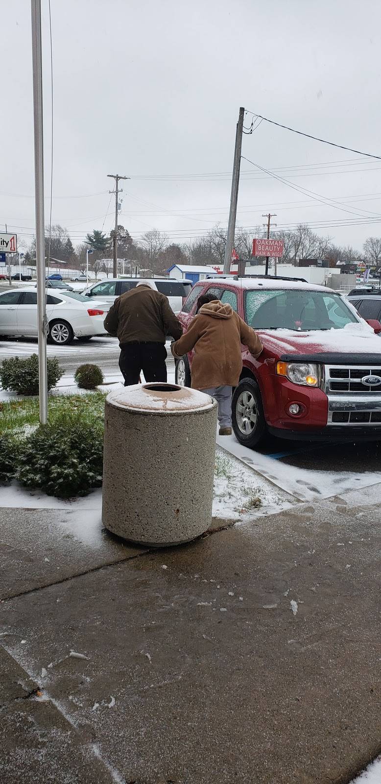 Roosters Coney Island | restaurant | 820 W Argyle St, Jackson, MI 49202, USA | 5177800970 OR +1 517-780-0970