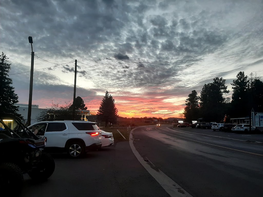 Pinewood Bar & Grill | restaurant | 65 Pinewood Blvd, Munds Park, AZ 86017, USA | 9282860332 OR +1 928-286-0332