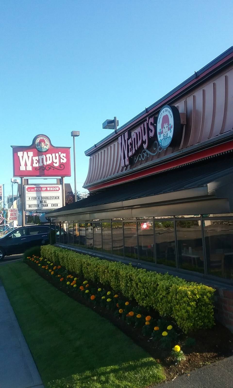 Wendys | restaurant | 2510 Broadway, Everett, WA 98201, USA | 4252595222 OR +1 425-259-5222