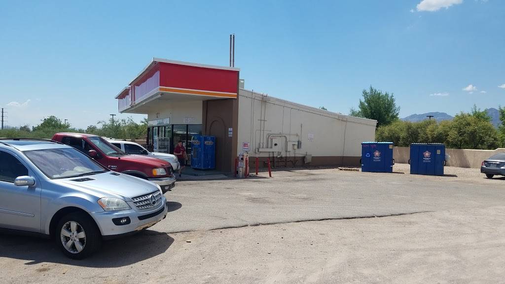 Circle K | meal takeaway | 11271 E Tanque Verde Rd, Tucson, AZ 85749, USA | 5207491365 OR +1 520-749-1365