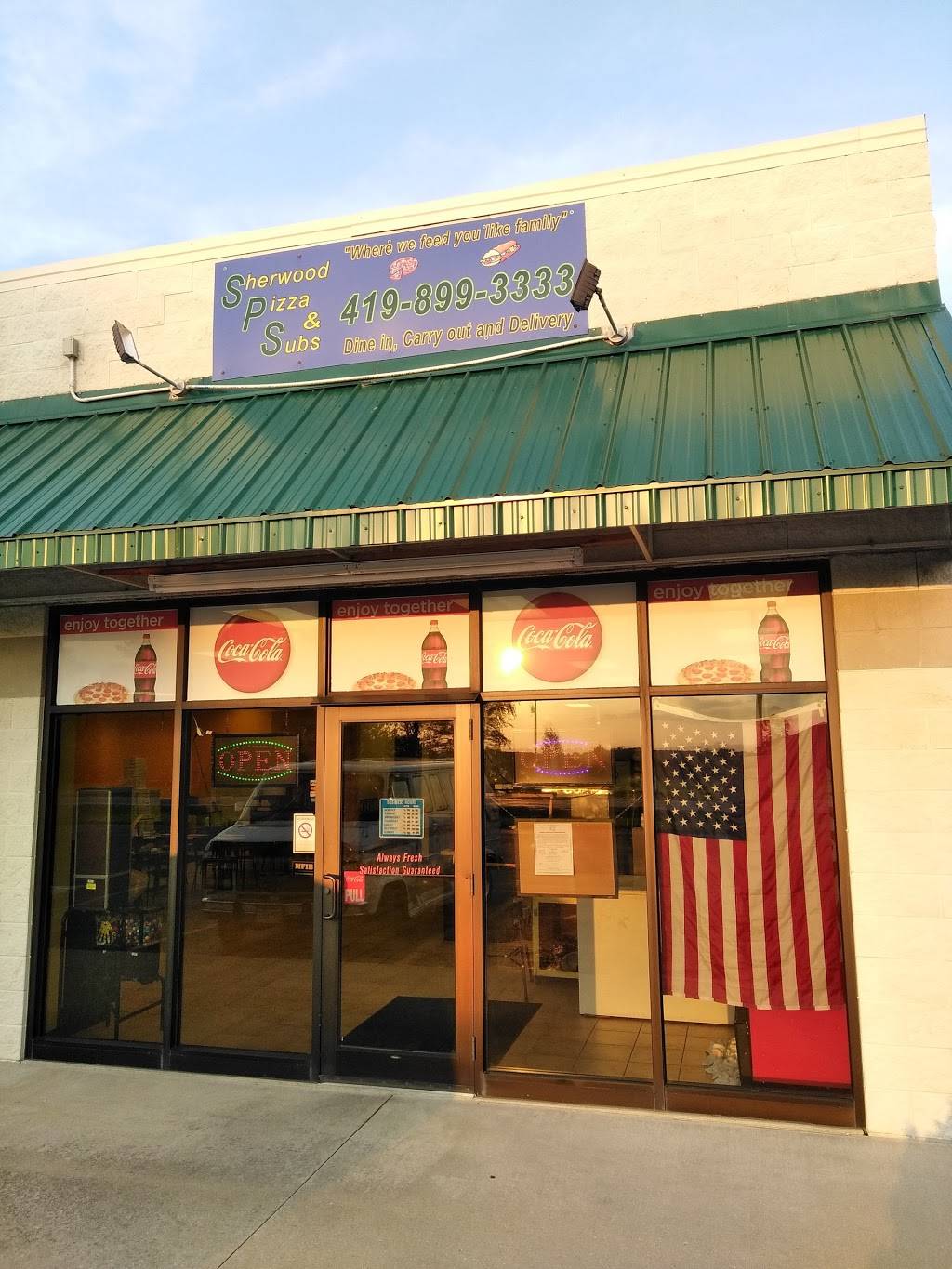 Sherwood Pizza and Subs | restaurant | 9915 US-127, Sherwood, OH 43556, USA | 4198993333 OR +1 419-899-3333