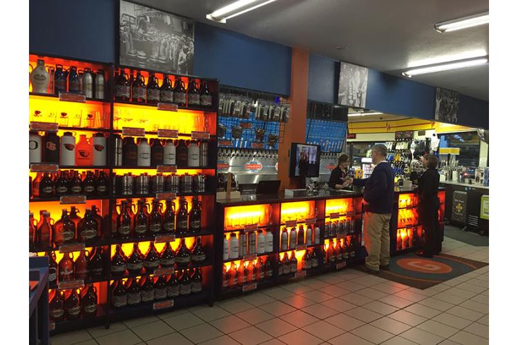 The Growler Guys | restaurant | 2699 US-20, Bend, OR 97701, USA | 5412138579 OR +1 541-213-8579