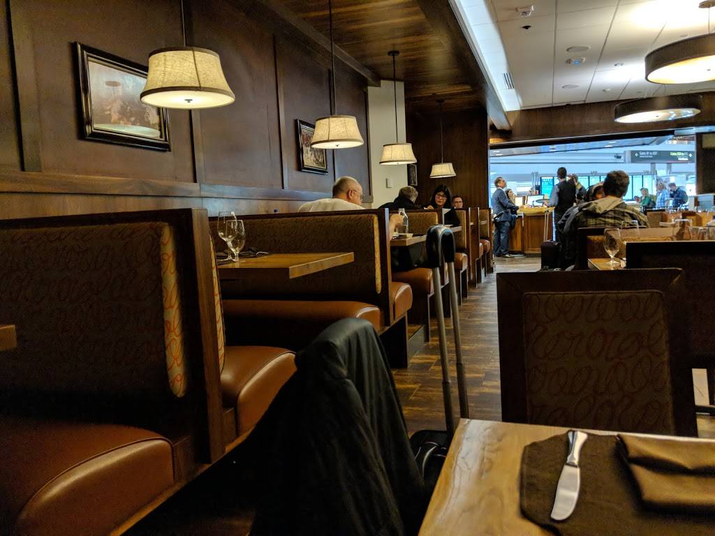 Elways | restaurant | 8900 Peña Blvd, Denver, CO 80249, USA | 3033427777 OR +1 303-342-7777