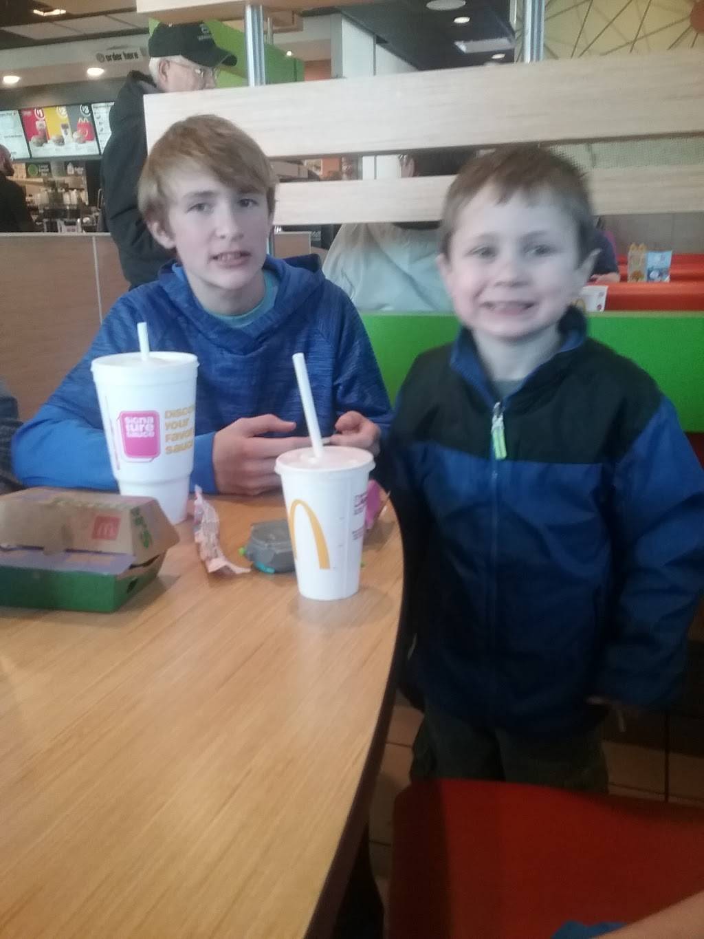 Dairy Freeze | restaurant | 910 Main St, Altavista, VA 24517, USA | 4343695479 OR +1 434-369-5479