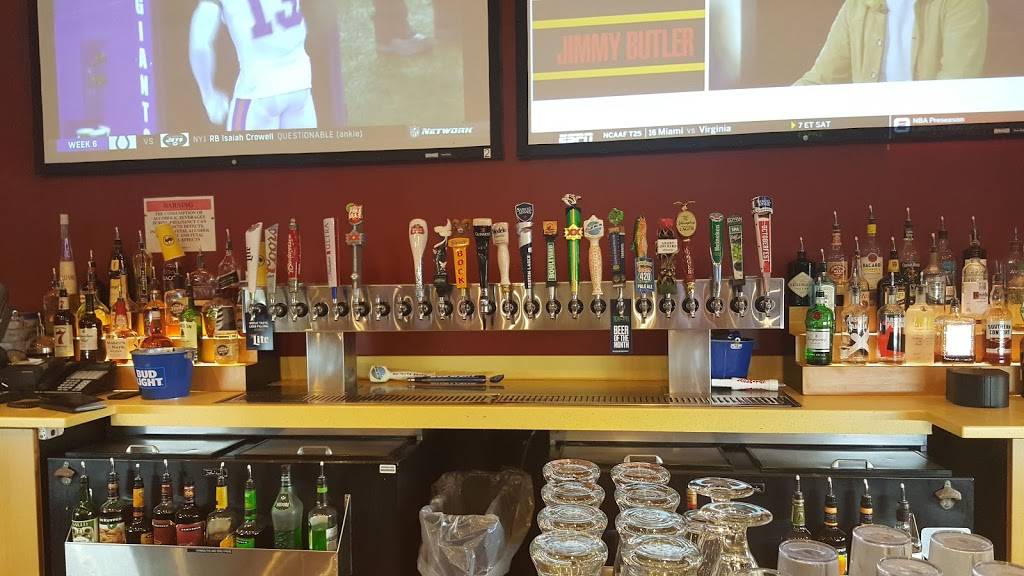 Buffalo Wild Wings | meal takeaway | 6816 Charlotte Pike #110, Nashville, TN 37209, USA | 6153529963 OR +1 615-352-9963