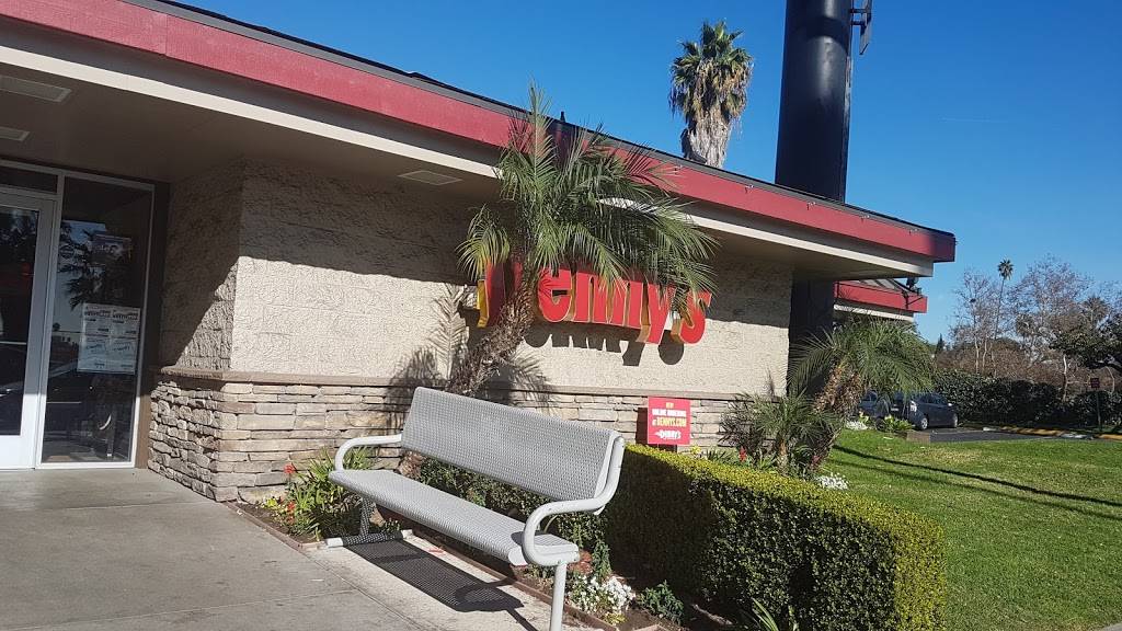 Dennys | restaurant | 5751 Sunset Blvd, Los Angeles, CA 90028, USA | 3234648435 OR +1 323-464-8435