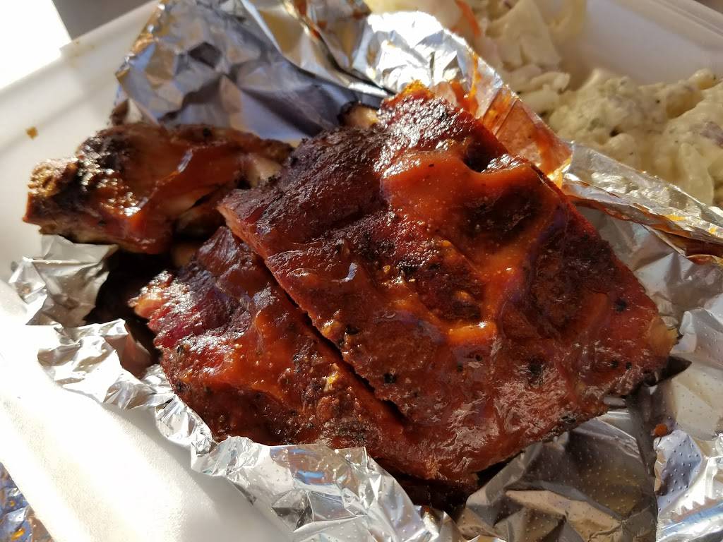 Lous BBQ & Catering of San Martin | restaurant | 11205 Monterey Rd, San Martin, CA 95046, USA | 4088282915 OR +1 408-828-2915