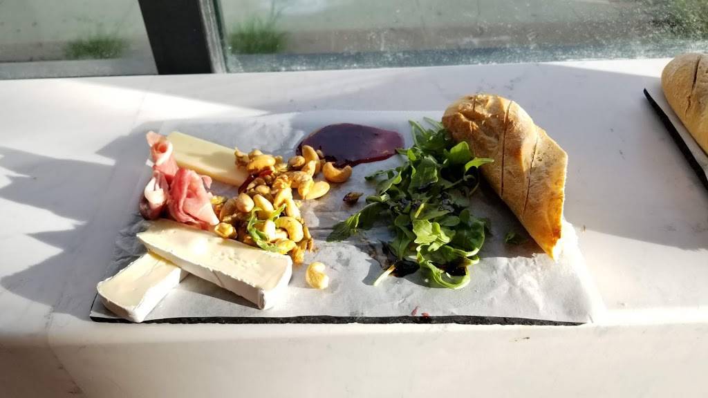 The Hall on Franklin | restaurant | 1701 N Franklin St, Tampa, FL 33602, USA | 8134054008 OR +1 813-405-4008