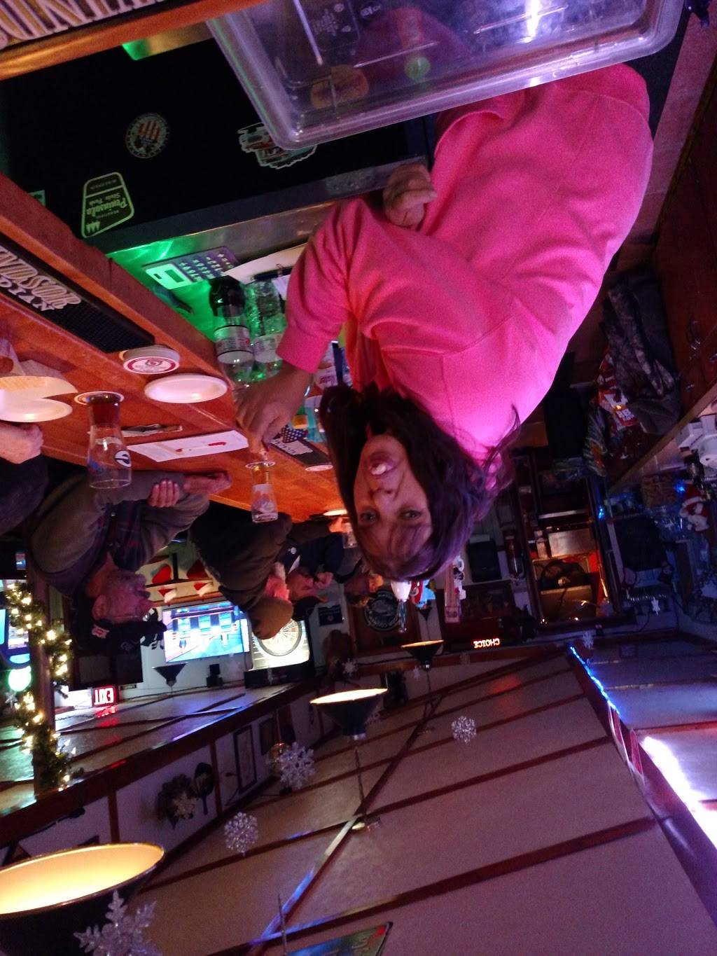 Thirsty Bear Pub | restaurant | W10968 County Rd J, Deerbrook, WI 54424, USA | 7156236414 OR +1 715-623-6414