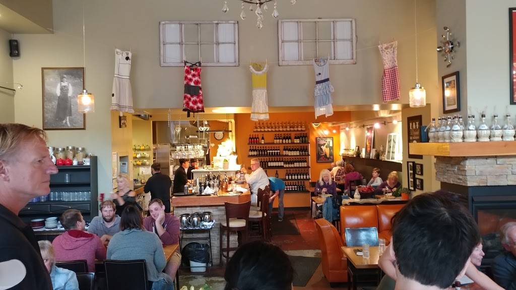 Nonnis Italian Bistro | restaurant | 831 Broadway St, Seaside, OR 97138, USA | 5037384264 OR +1 503-738-4264