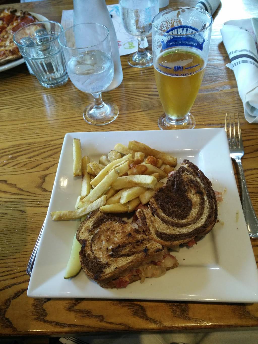 Newcastle Publick House | restaurant | 52 Main St, Newcastle, ME 04553, USA | 2075633434 OR +1 207-563-3434