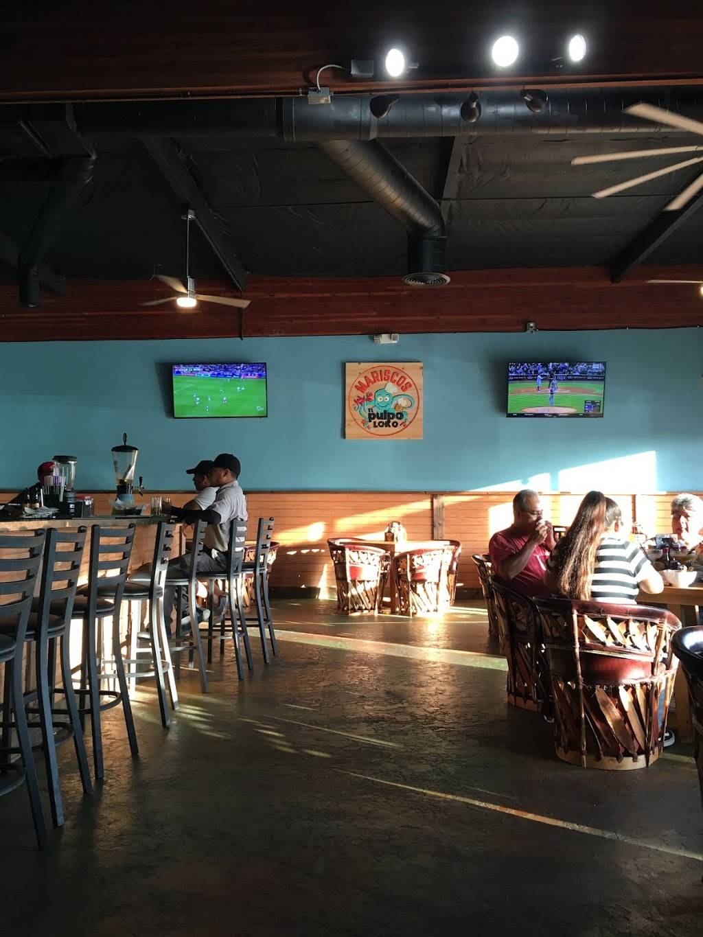 Mariscos El Pulpo Loko | restaurant | Oceanside, CA 92054, USA | 7605475624 OR +1 760-547-5624