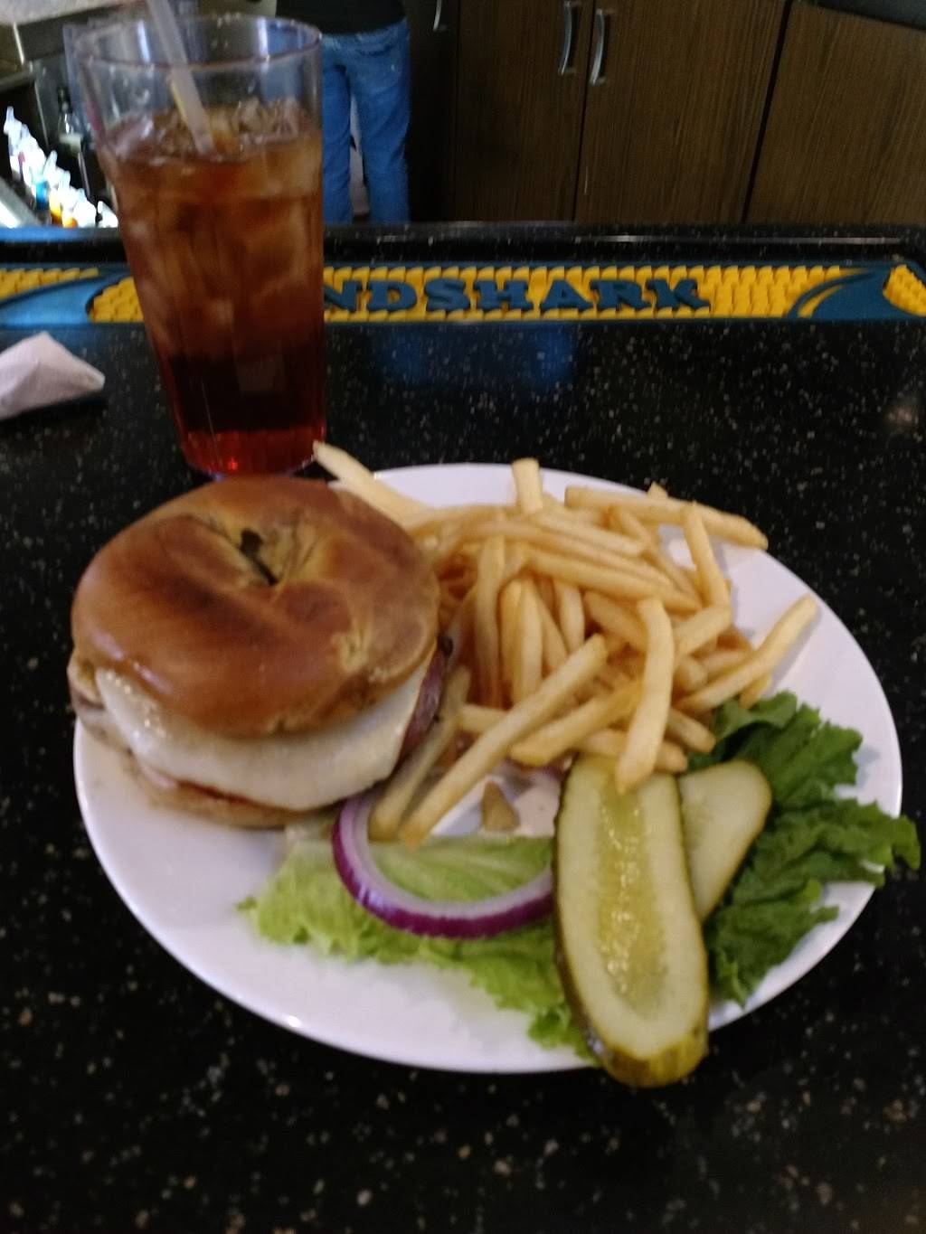 Hoppers Pike Street Grill | restaurant | 1208 W Pike St, Goshen, IN 46526, USA | 5745339800 OR +1 574-533-9800