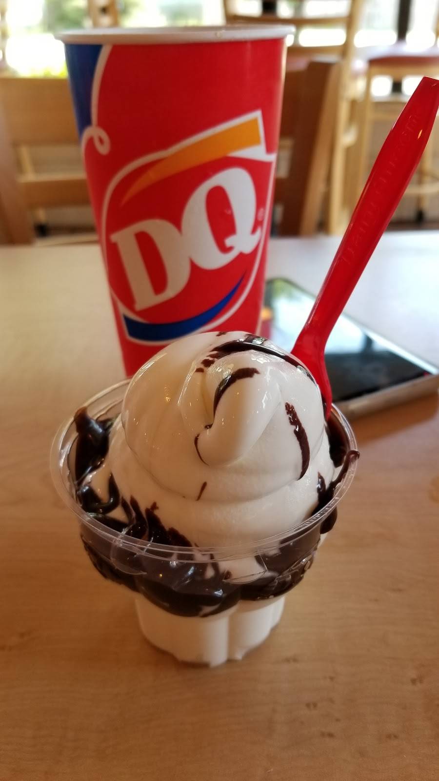 Dairy Queen | restaurant | 724 W Main St, Carlinville, IL 62626, USA | 2178548212 OR +1 217-854-8212