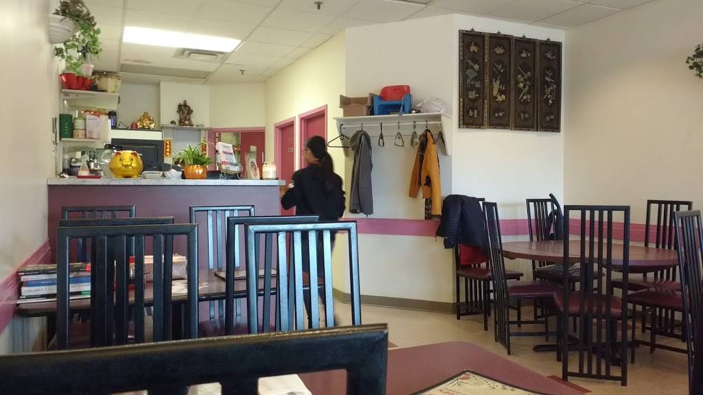 University Garden Chinese Cuisine | restaurant | 425 University Ave, Waterloo, ON N2K 3J4, Canada | 5195697588 OR +1 519-569-7588