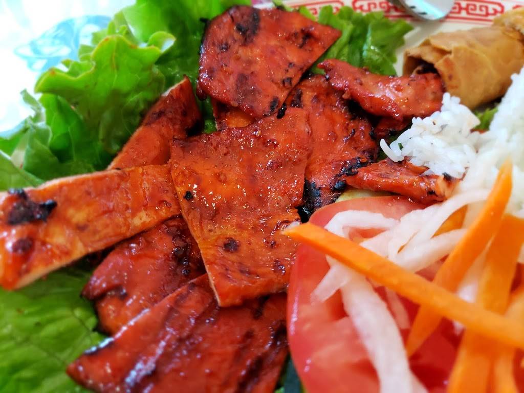 Pho Hoa Noodle Soup | Charlotte | restaurant | 3000 Central Ave, Charlotte, NC 28205, USA | 7045367110 OR +1 704-536-7110