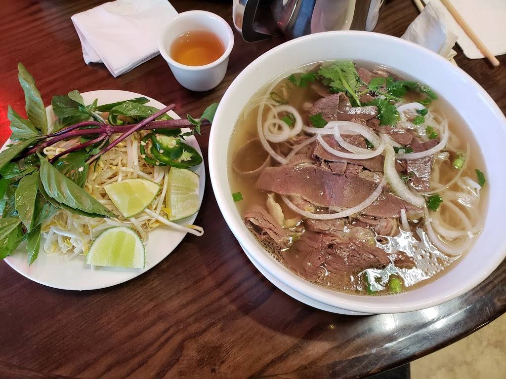 Pho Ha Saigon | restaurant | 320 W Oregon Ave, Philadelphia, PA 19148, USA | 2153891002 OR +1 215-389-1002