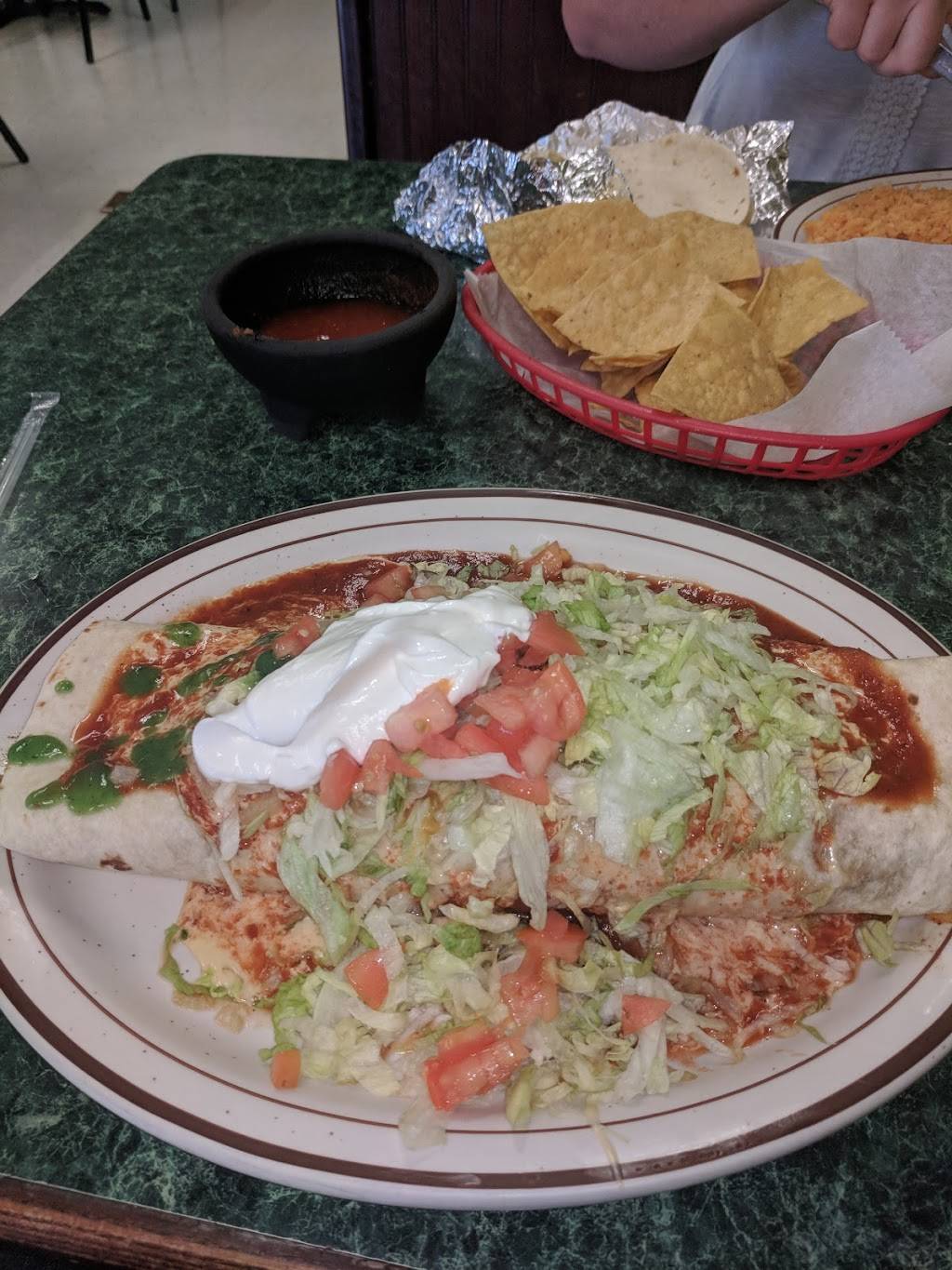 Los Dos Charros #2 Mexican Restaurant | restaurant | 560 S Washington St, Dale, IN 47523, USA | 8129373775 OR +1 812-937-3775