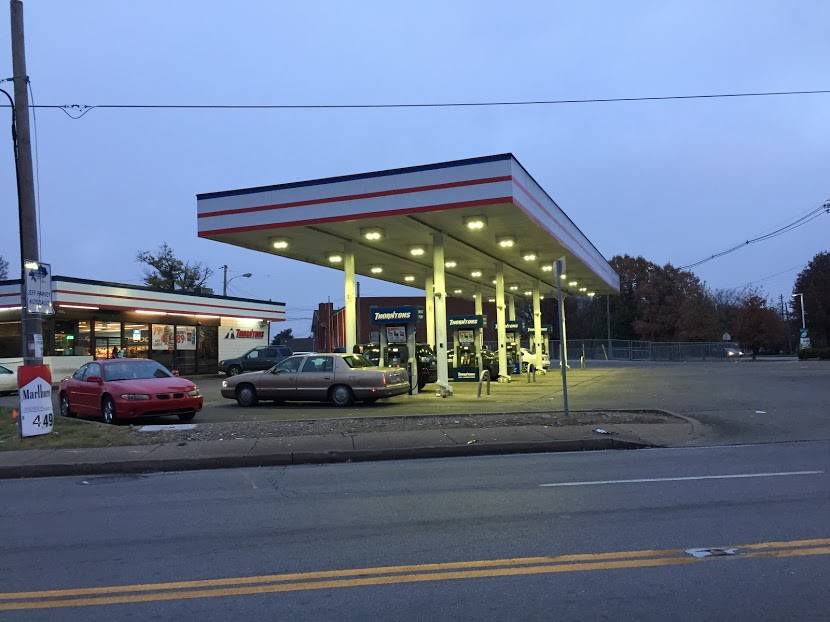 Thorntons | bakery | 2000 7th Street Rd, Louisville, KY 40208, USA | 5026345646 OR +1 502-634-5646