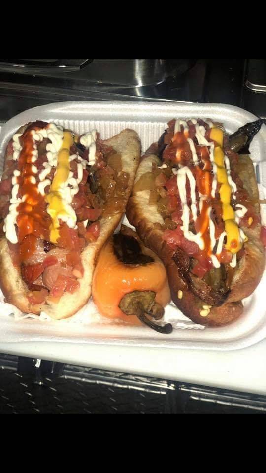 Hotdogs y hamburguesas El Yaqui | restaurant | Phoenix, AZ 85051, USA | 6237649811 OR +1 623-764-9811
