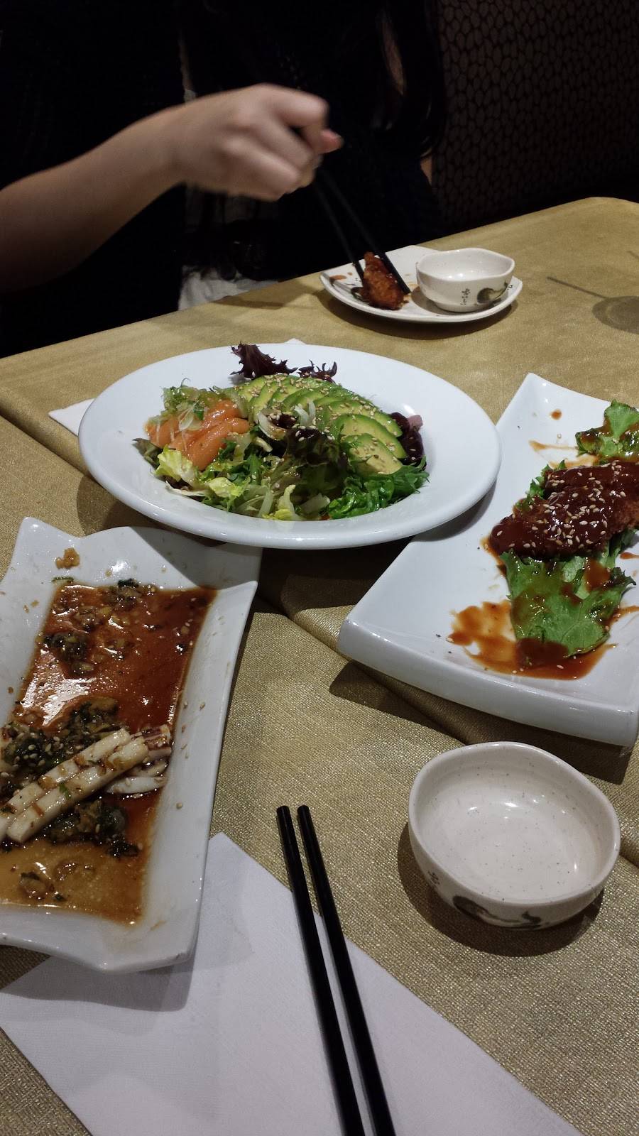 Akasaka Japanese Restaurant | restaurant | 2465 Dougall Ave, Windsor, ON N8X 1T3, Canada | 5199159077 OR +1 519-915-9077