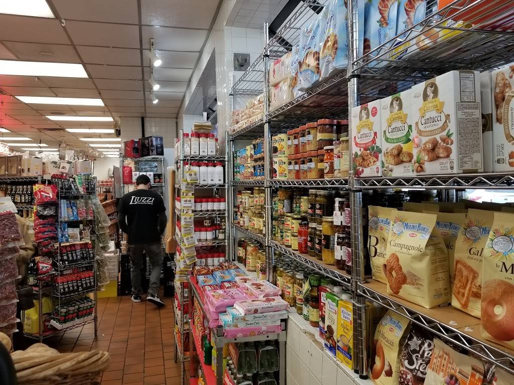 Liuzzi Gourmet Food Market | restaurant | 322 State St, North Haven, CT 06473, USA | 2032484356 OR +1 203-248-4356