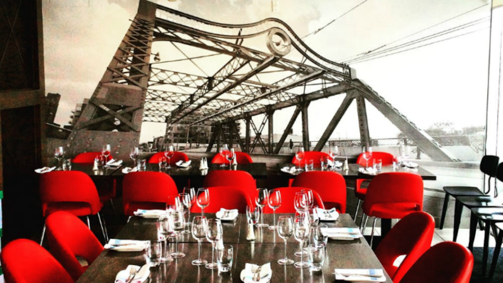 Il Ponte Cucina Italiana | restaurant | 625 Queen St E, Toronto, ON M4M 1G7, Canada | 4167780404 OR +1 416-778-0404