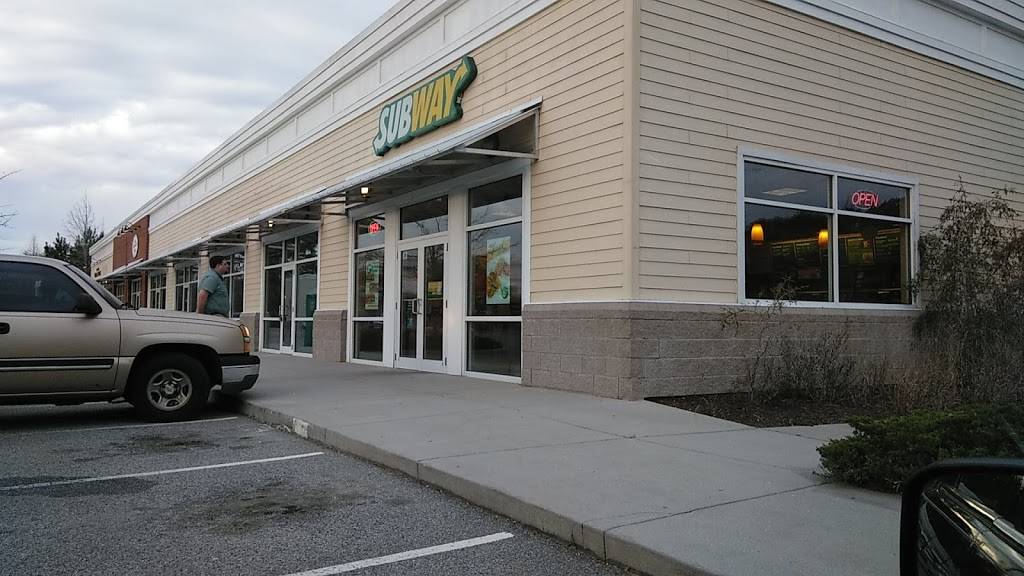 Subway | restaurant | 1000 Tanner Ford Blvd, Hanahan, SC 29410, USA | 8437972005 OR +1 843-797-2005