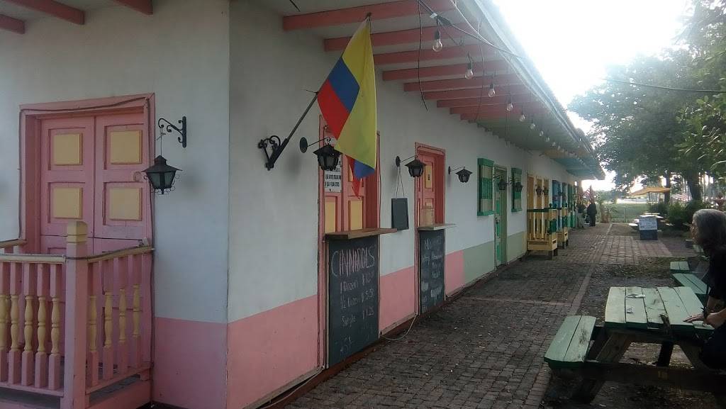 Pueblito Paisa Ranch | restaurant | 17480 SW 232nd St, Miami, FL 33170, USA | 7863673695 OR +1 786-367-3695