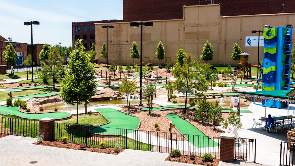 Brickopolis Entertainment | restaurant | 101 S Mickey Mantle Dr, Oklahoma City, OK 73104, USA | 4055162745 OR +1 405-516-2745