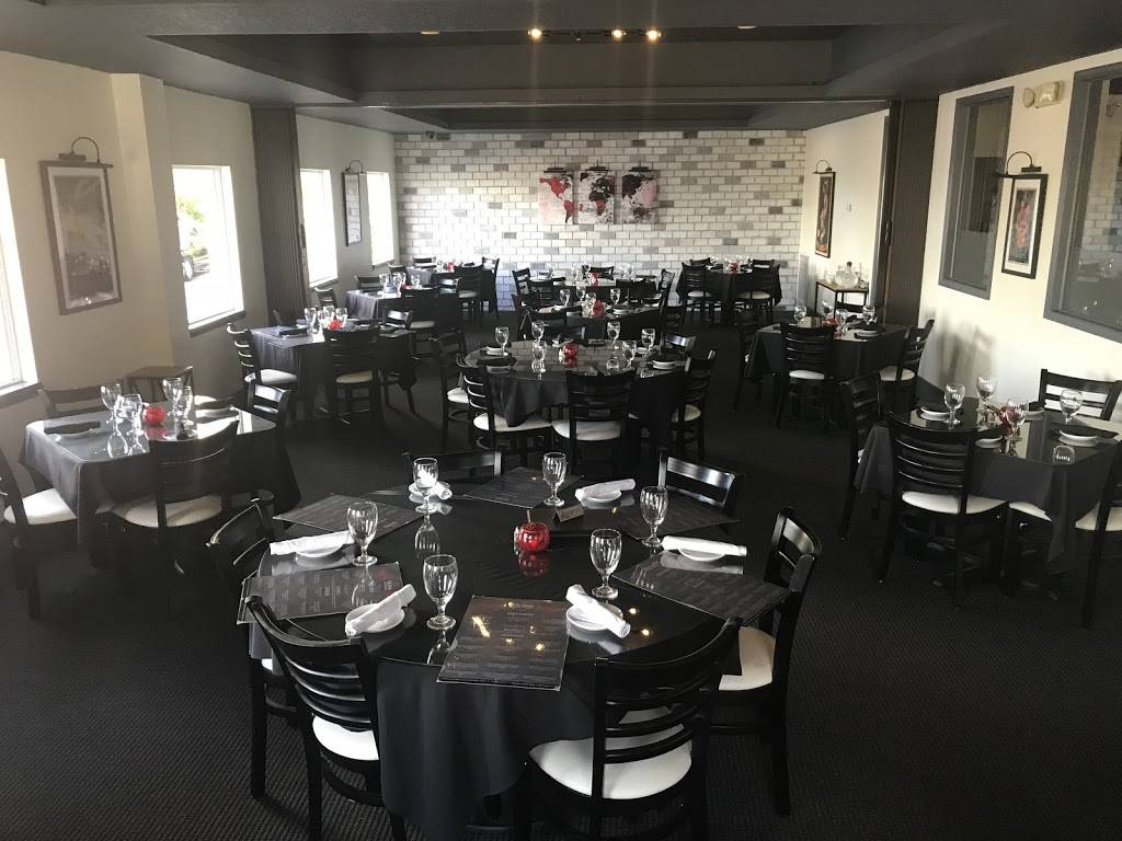 Villa Palma at the Village | restaurant | 11 Riverside Dr, Cocoa, FL 32922, USA | 3213014222 OR +1 321-301-4222