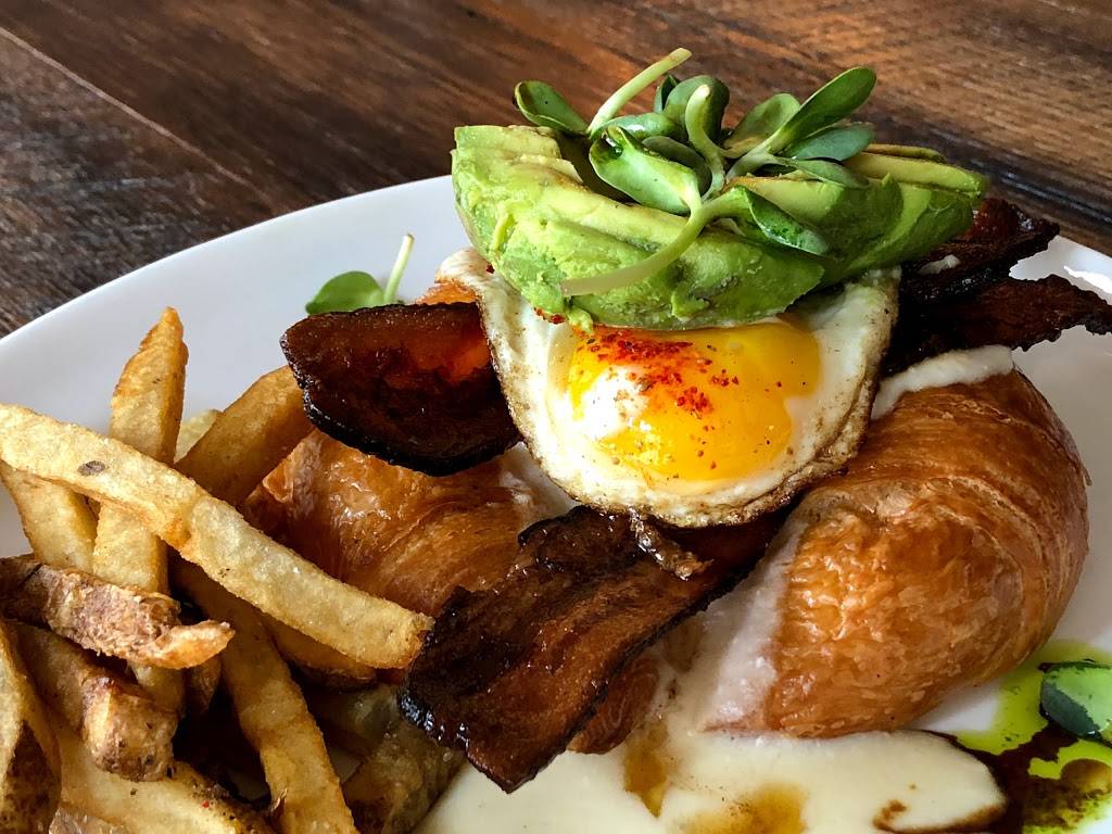 West End Wine Bar & Pub | restaurant | 36855 W Main St, Purcellville, VA 20132, USA | 5404417896 OR +1 540-441-7896