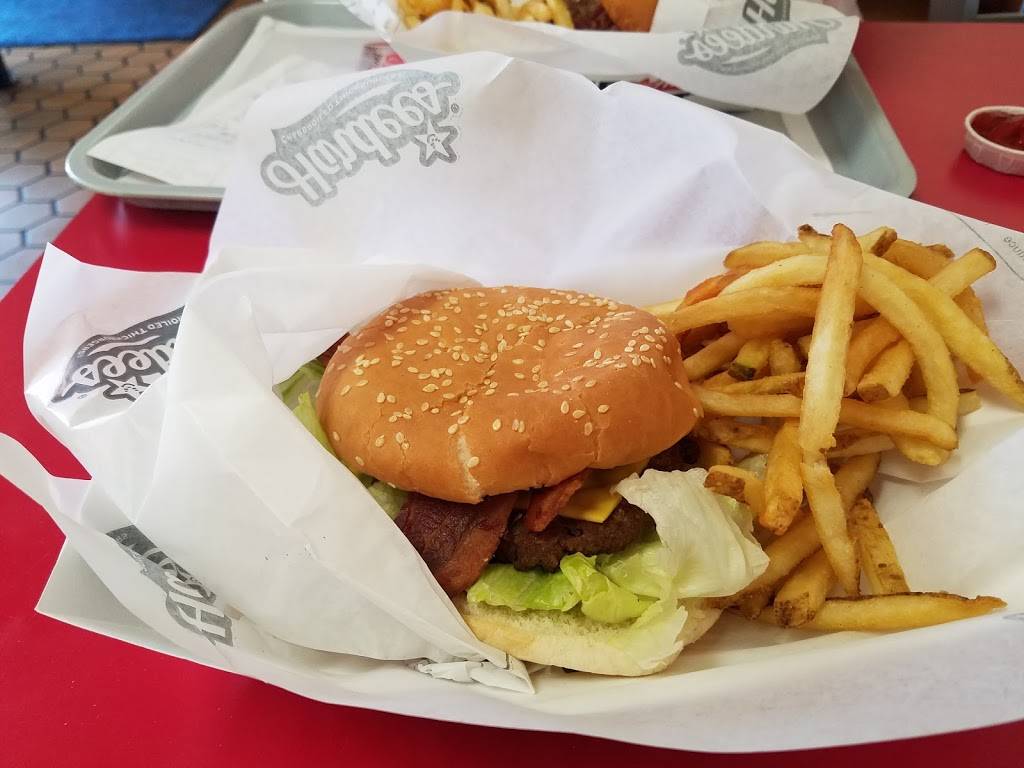 Hardees | restaurant | 1201 North Ave, Millvale, PA 15209, USA | 4128213643 OR +1 412-821-3643