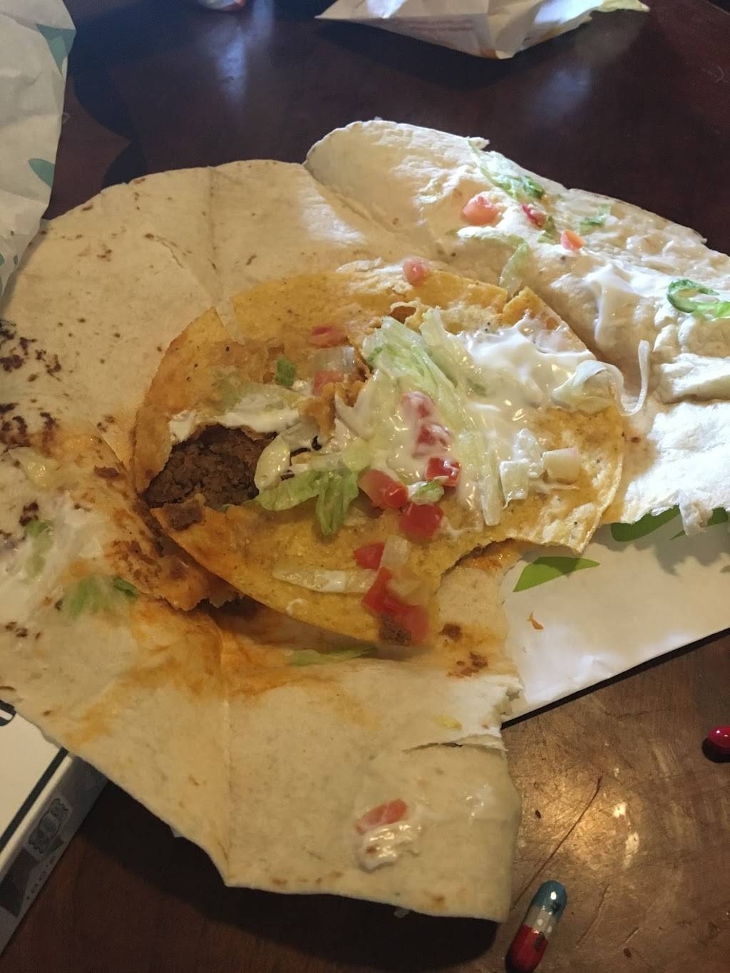 Taco Bell | meal takeaway | 103 Crossings Mall Rd, Elkview, WV 25071, USA | 3049350450 OR +1 304-935-0450