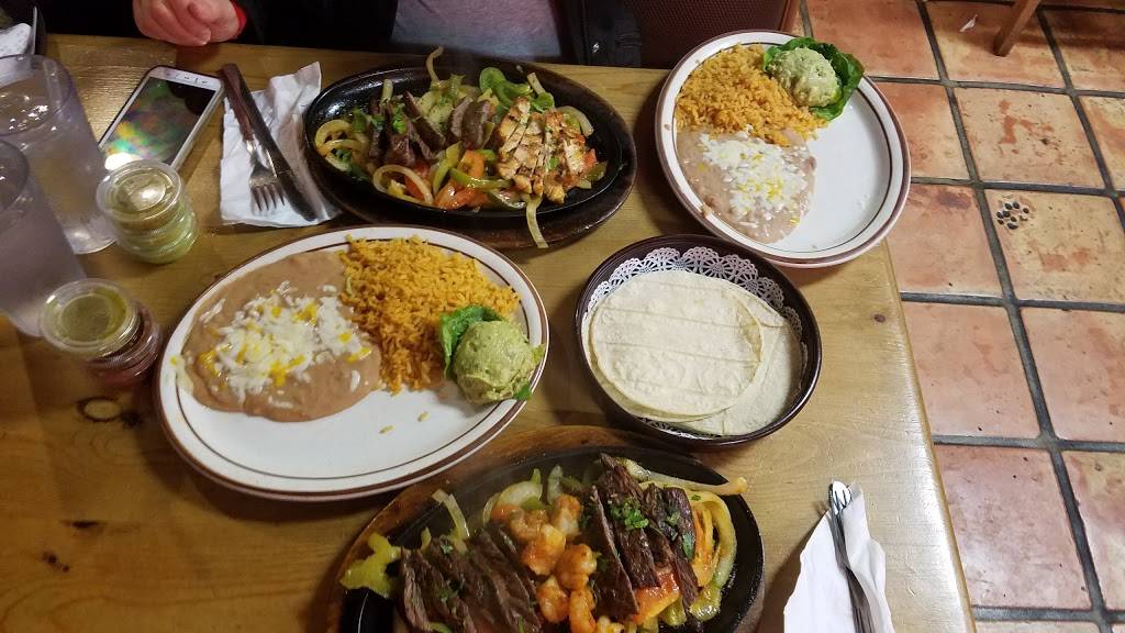 Los Tres Hermanos Restaurant | restaurant | 3306, 9504 Sepulveda Blvd, North Hills, CA 91343, USA | 8188938532 OR +1 818-893-8532