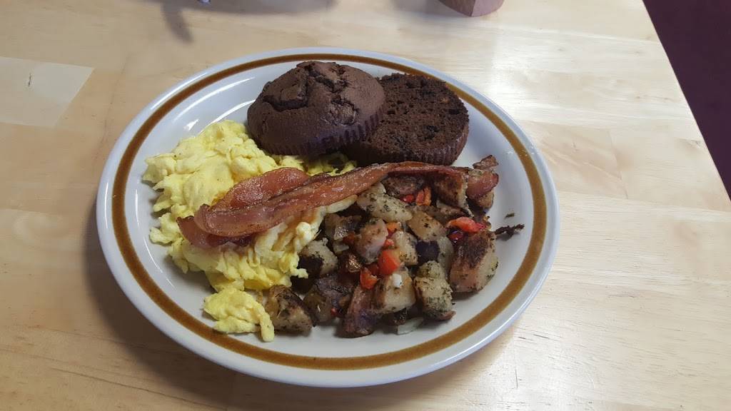 Johnnys Breakfast & Lunch | restaurant | 1650 Watertown Ave, Waterbury, CT 06708, USA | 2037555301 OR +1 203-755-5301