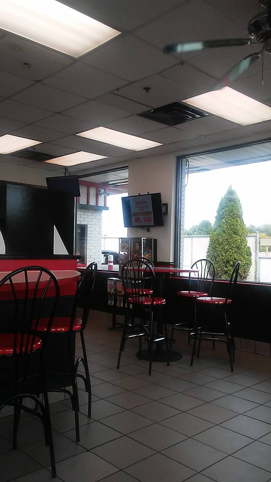 Mr Submarine | meal takeaway | 1507 W Jefferson St, Joliet, IL 60435, USA | 8157736100 OR +1 815-773-6100