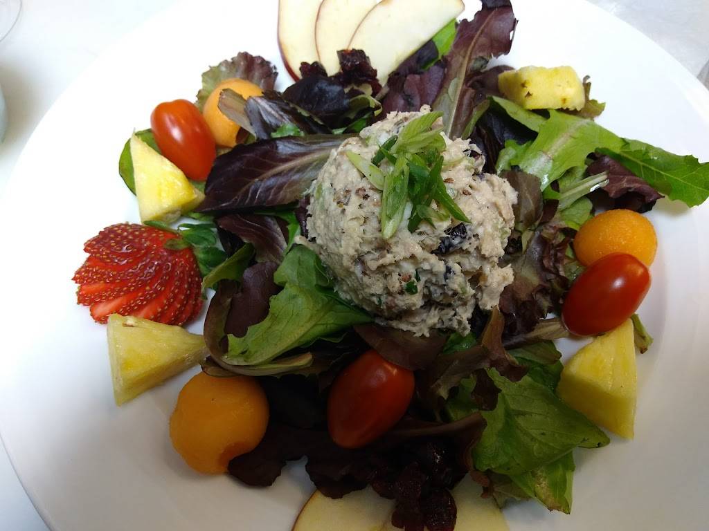 Walnuts Cafe | restaurant | 70 Pennington Dr # 20, Bluffton, SC 29910, USA | 8438152877 OR +1 843-815-2877