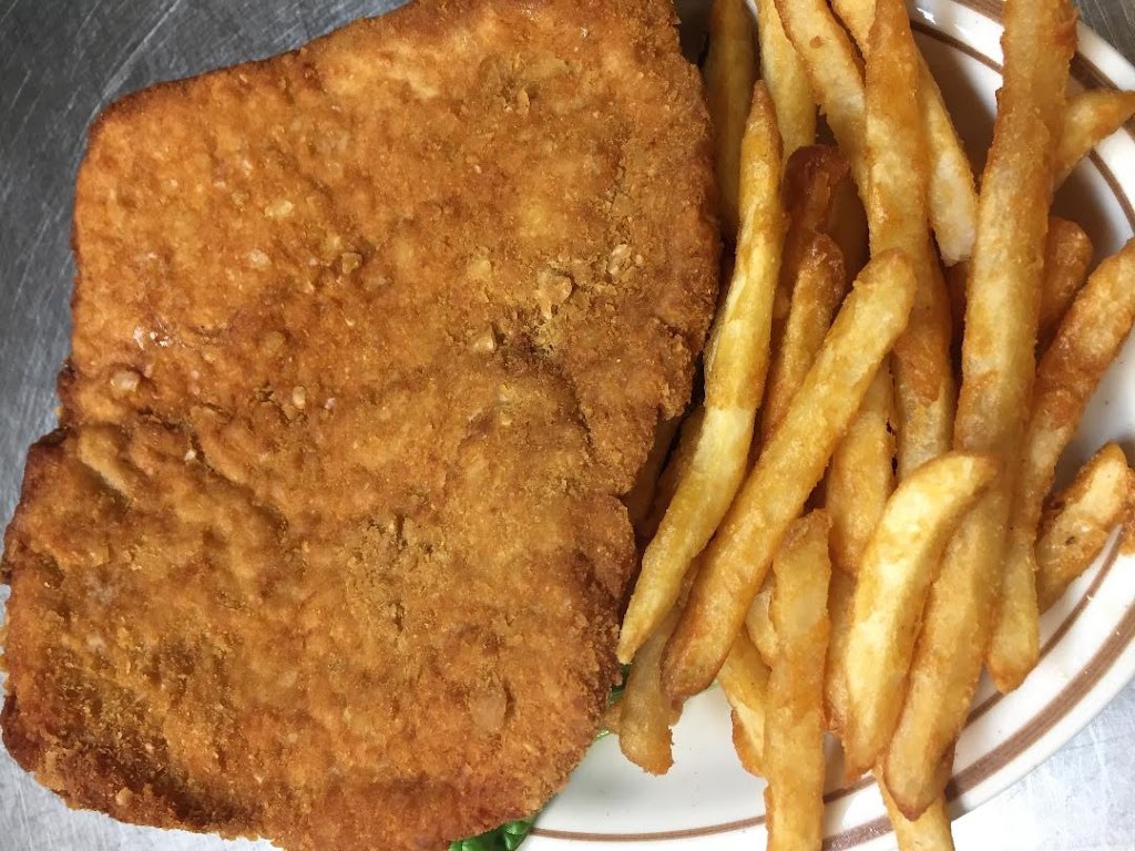 The Dugout Bar & Grill | restaurant | 217 S N Vine St, Monroe City, MO 63456, USA | 5737359774 OR +1 573-735-9774