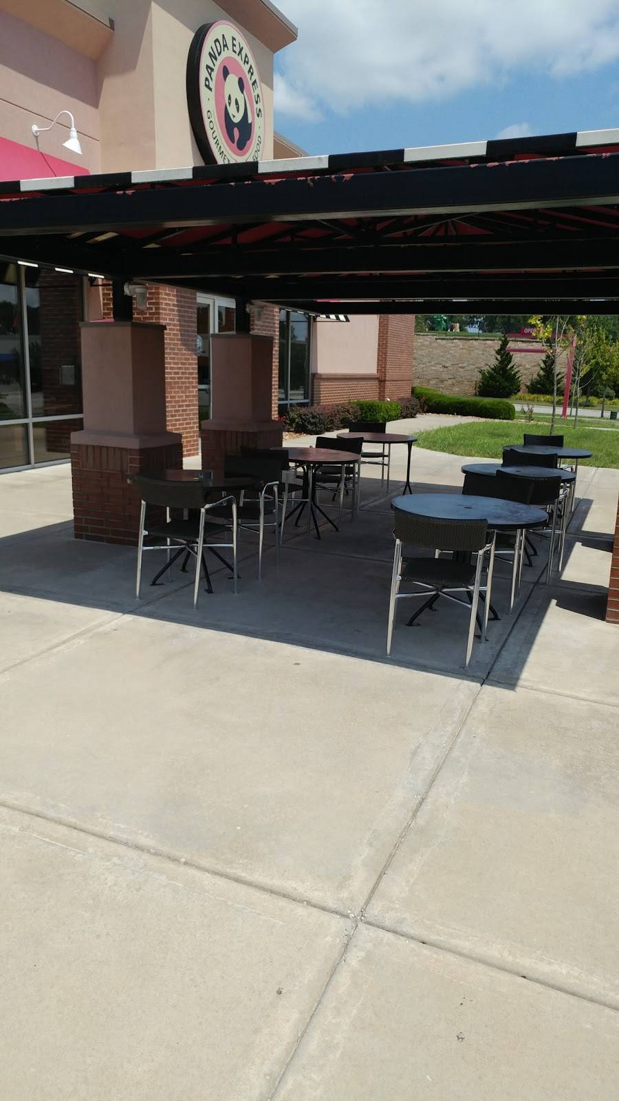Panda Express | restaurant | 4901 N Oak Trafficway #4, Kansas City, MO 64118, USA | 8164553199 OR +1 816-455-3199