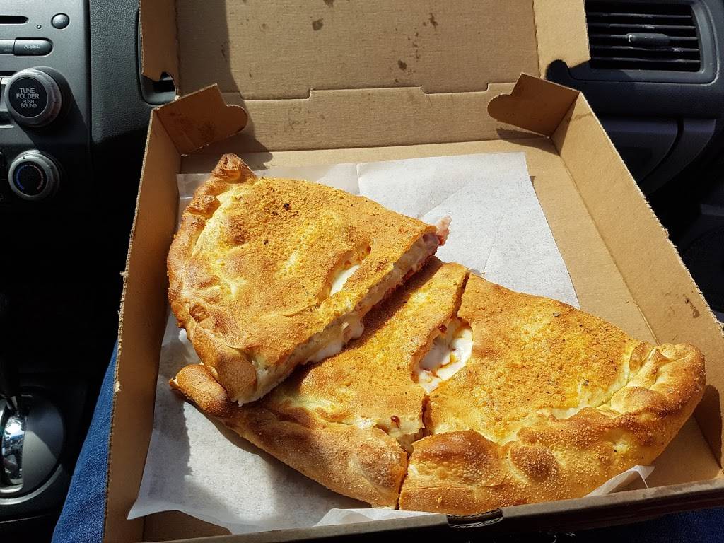 Foxs Pizza Den | restaurant | 144 N Broad St, Ridgway, PA 15853, USA | 8147762189 OR +1 814-776-2189