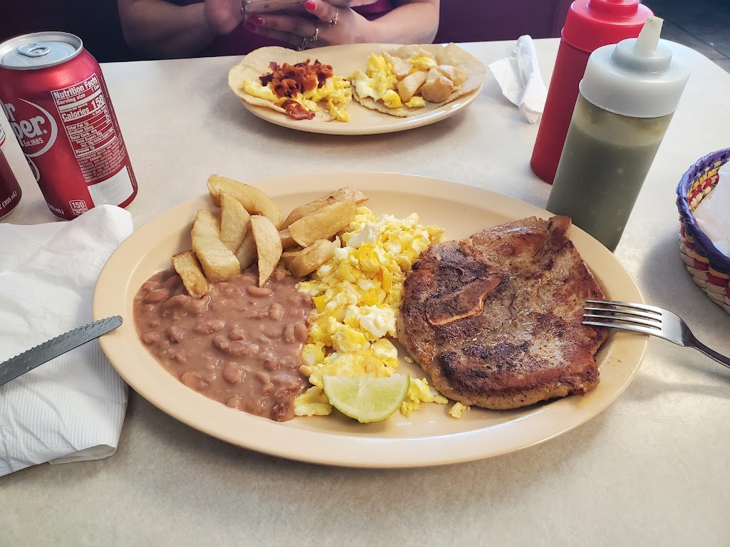 Marinas Mexican Restaurant | restaurant | 1721 Ross Ave, Waco, TX 76706, USA | 2547324093 OR +1 254-732-4093