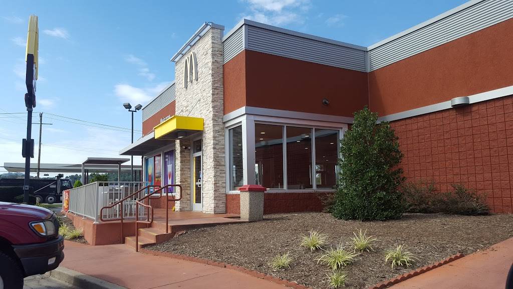 McDonalds | cafe | 630 Spartanburg Hwy, Hendersonville, NC 28792, USA | 8286971672 OR +1 828-697-1672