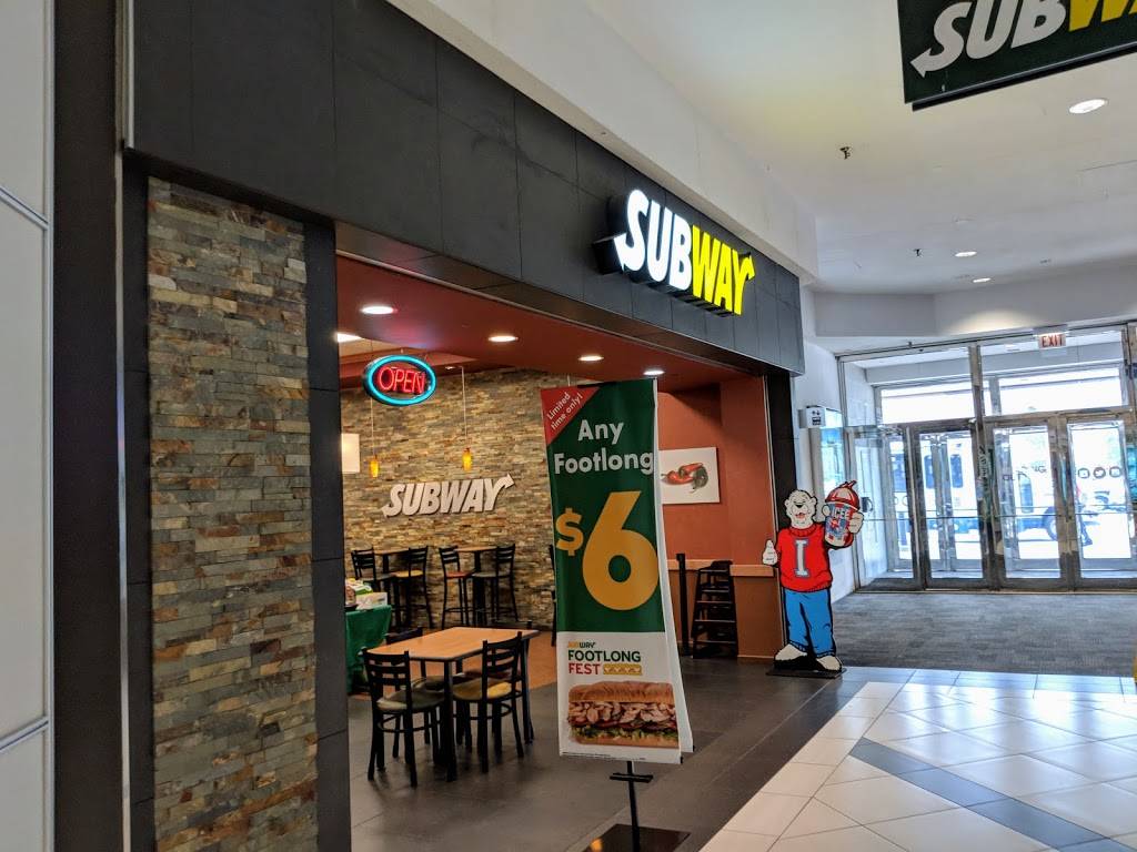 Subway Inside Woodfield Mall | meal takeaway | Woodfield Mall E-111, 5 Woodfield Mall, Schaumburg, IL 60173, USA | 8476190058 OR +1 847-619-0058