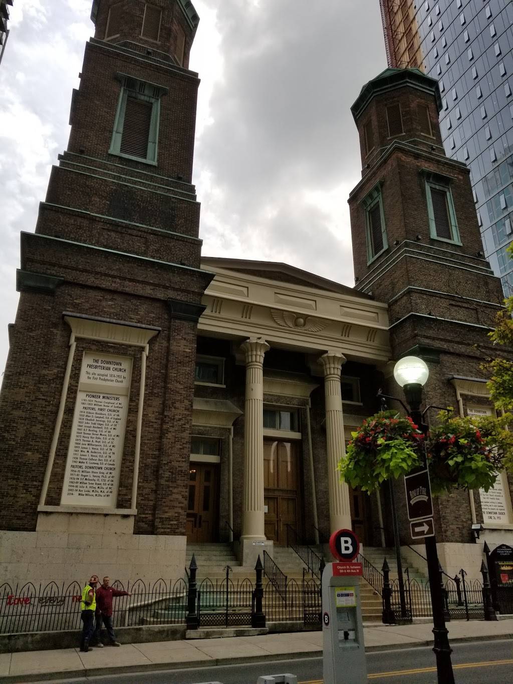 Pucketts Grocery & Restaurant - Downtown Nashville | restaurant | 500 Church St, Nashville, TN 37219, USA | 6157702772 OR +1 615-770-2772